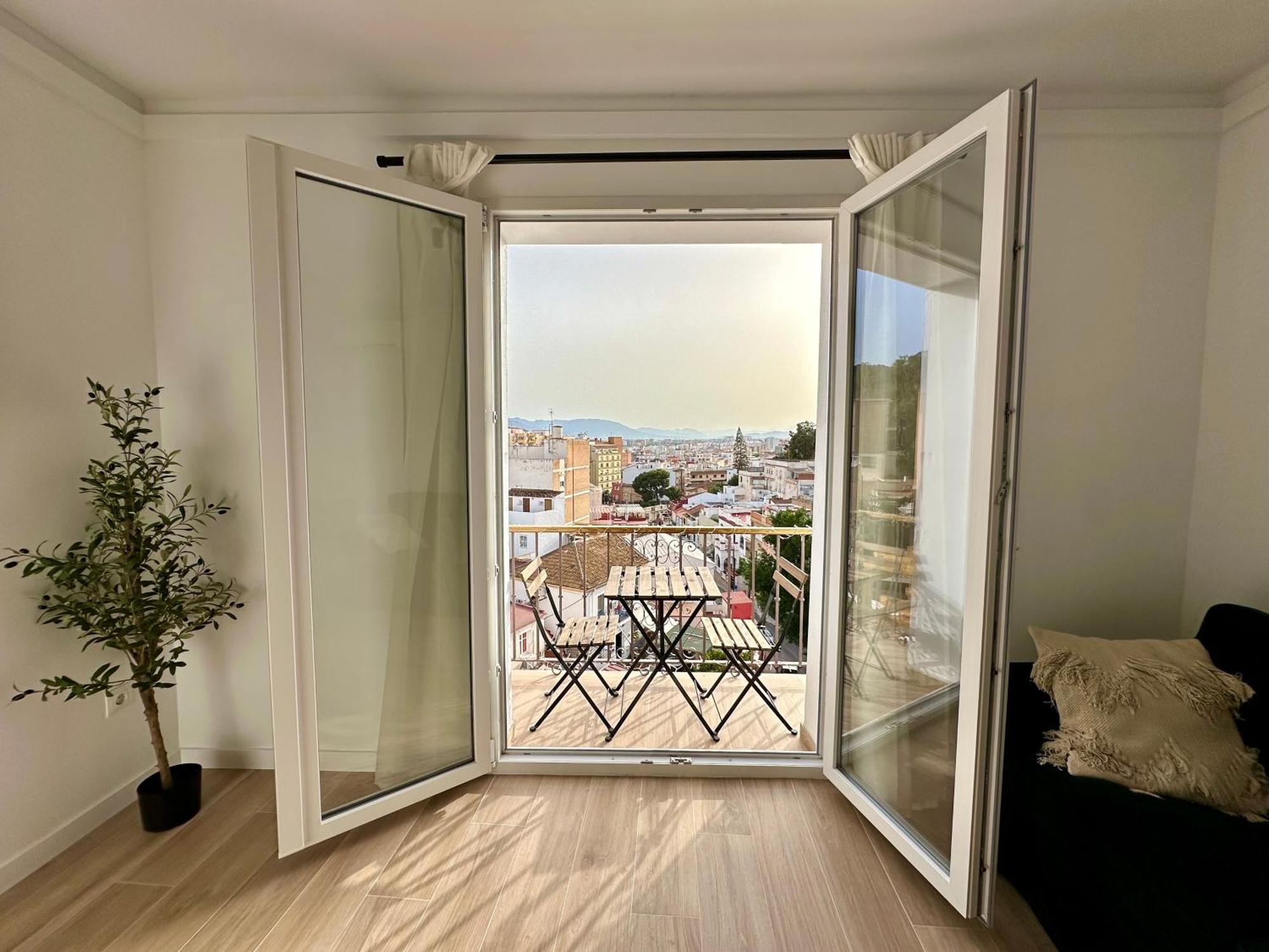 Atico Con Solarium Y Bbq Cerca Del Centro 6 Pax Málaga Exterior foto